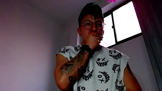 Sexyboy 666 online show from 10.28.25