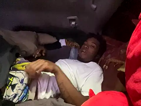 SlimeCrownzOut5 online show from 10.31.25