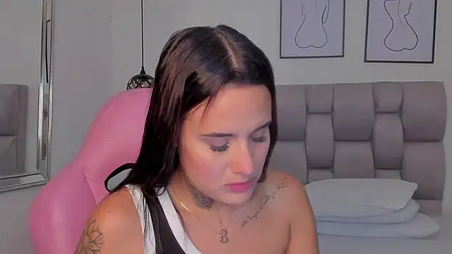 Snapshot of Susan-Sweet-7 chatting on 10.04.25 Susan-Sweet-7 online show from 10.04.25