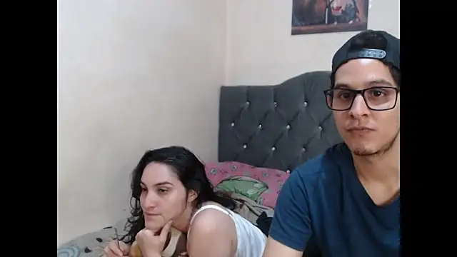 Snapshot of blackwolf_whitebee chatting on 12.08.24 blackwolf whitebee online show from 12.08.24