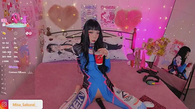 Snapshot of Misa_Sakurai chatting on 10.27.25 Misa Sakurai online show from 10.27.25