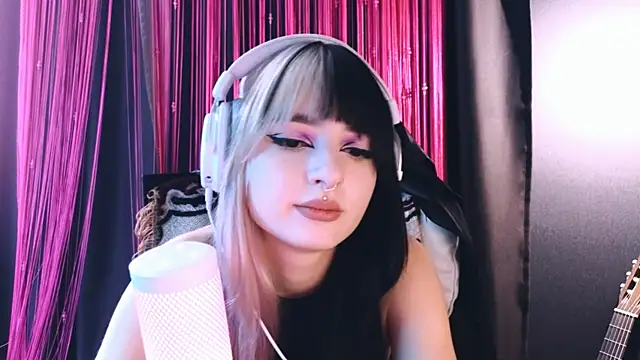 Avi Nile online show from 09.11.25