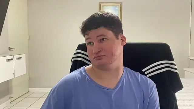 Snapshot of Lorenzo_hernandez chatting on 01.18.25 Lorenzo hernandez online show from 01.18.25