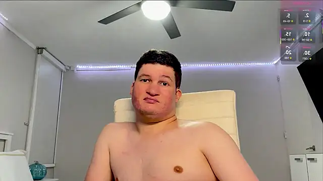 Snapshot of Lorenzo_hernandez chatting on 09.23.25 Lorenzo hernandez online show from 09.23.25