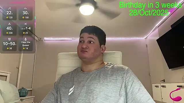 Snapshot of Lorenzo_hernandez chatting on 10.02.25 Lorenzo hernandez online show from 10.02.25