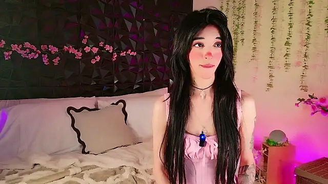 Snapshot of Finibondi chatting on 10.16.25 Finibondi online show from 10.16.25