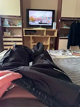 Snapshot of Huncutkuki chatting on 12.21.24 Huncutkuki online show from 12.21.24