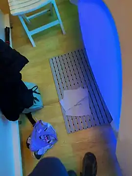 Snapshot of Huncutkuki chatting on 02.21.25 Huncutkuki online show from 02.21.25