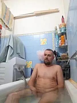 Snapshot of Huncutkuki chatting on 03.16.25 Huncutkuki online show from 03.16.25