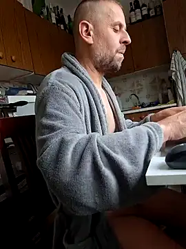 Snapshot of Huncutkuki chatting on 03.22.25 Huncutkuki online show from 03.22.25