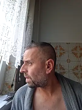 Snapshot of Huncutkuki chatting on 10.26.25 Huncutkuki online show from 10.26.25