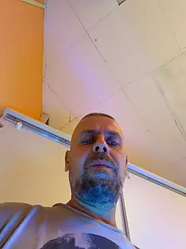 Snapshot of Huncutkuki chatting on 11.06.25 Huncutkuki online show from 11.06.25