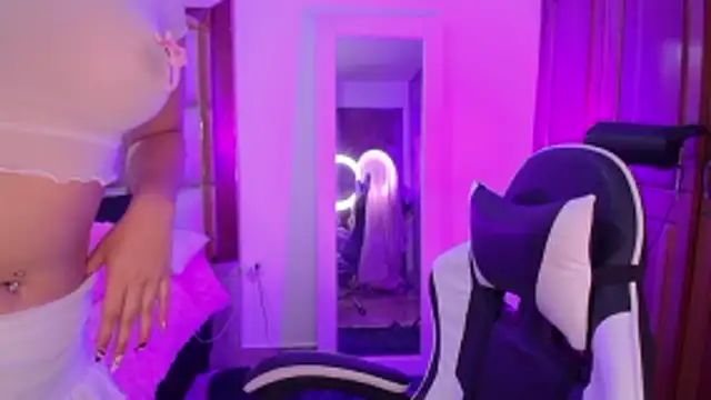 emilyaboott online show from 04.10.26