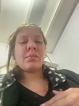 Snapshot of andreinitahg chatting on 12.29.24 andreinitahg online show from 12.29.24