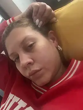 Snapshot of andreinitahg chatting on 01.06.25 andreinitahg online show from 01.06.25