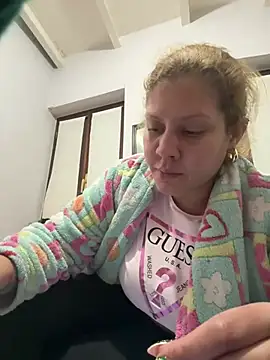 Snapshot of andreinitahg chatting on 01.17.25 andreinitahg online show from 01.17.25