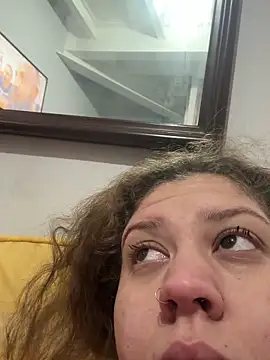 Snapshot of andreinitahg chatting on 03.18.25 andreinitahg online show from 03.18.25