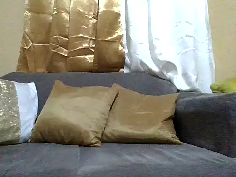Snapshot of Pineda-301193 chatting on 10.19.25 Pineda-301193 online show from 10.19.25