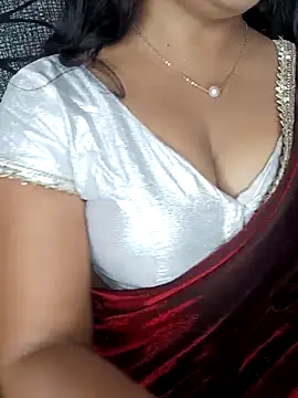 Snapshot of Tanvi-patil chatting on 05.25.26 Tanvi-patil online show from 05.25.26