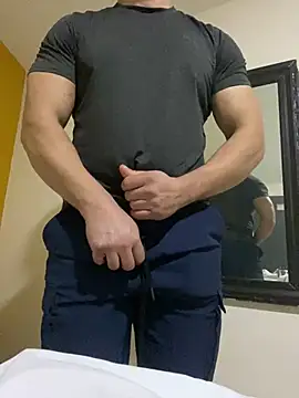 Snapshot of FumesClouds chatting on 01.07.25 FumesClouds online show from 01.07.25