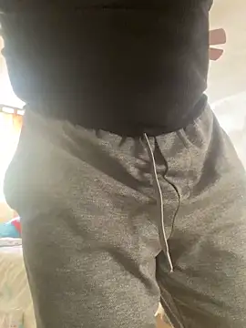 Snapshot of FumesClouds chatting on 01.13.25 FumesClouds online show from 01.13.25