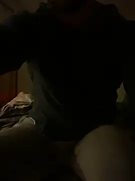 Snapshot of FumesClouds chatting on 01.17.25 FumesClouds online show from 01.17.25