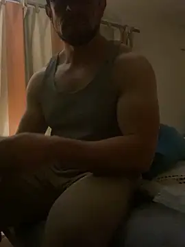 Snapshot of FumesClouds chatting on 01.23.25 FumesClouds online show from 01.23.25