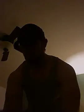 Snapshot of FumesClouds chatting on 02.01.25 FumesClouds online show from 02.01.25