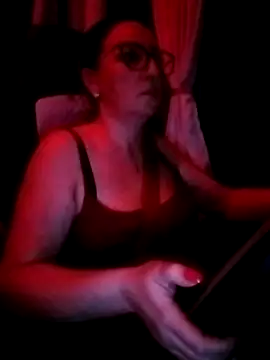 Snapshot of cuplubijoanna chatting on 12.16.25 cuplubijoanna online show from 12.16.25