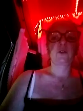 Snapshot of cuplubijoanna chatting on 12.21.25 cuplubijoanna online show from 12.21.25