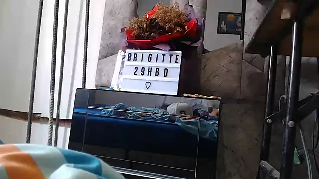 yohatinelly07 online show from 09.25.25