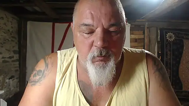 Snapshot of Newfiesausage1972 chatting on 06.24.26 Newfiesausage1972 online show from 06.24.26