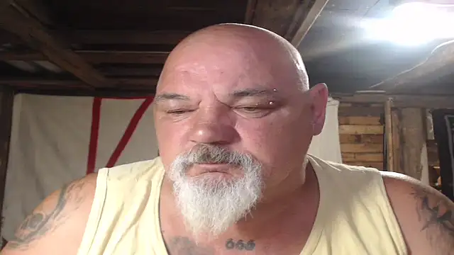 Snapshot of Newfiesausage1972 chatting on 06.29.26 Newfiesausage1972 online show from 06.29.26