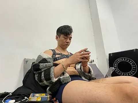 Adam XDZ online show from 04.04.26