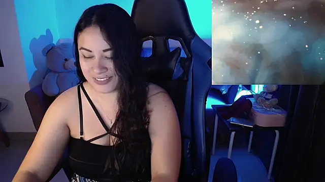 LauraHawkes online show from 03.01.25