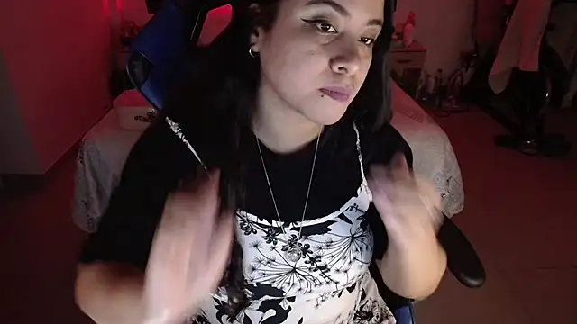 LauraHawkes online show from 06.29.26