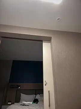 1BeautyN1Beast online show from 11.18.25