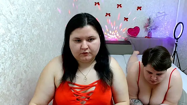 BeckyAndHellen online show from 02.05.25
