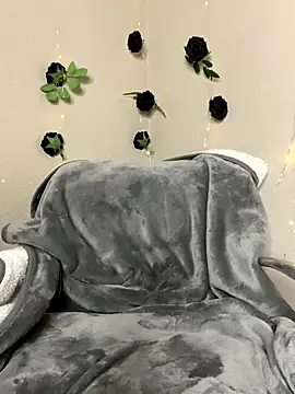 Snapshot of Shuggabutt chatting on 10.03.25 Shuggabutt online show from 10.03.25