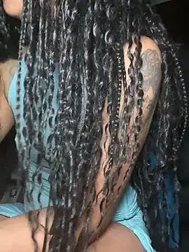 Shuggabutt online show from 04.04.26