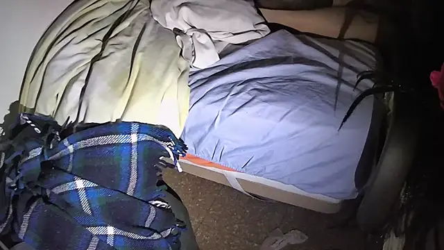 Snapshot of MartaMoon96 chatting on 10.27.25 MartaMoon96 online show from 10.27.25