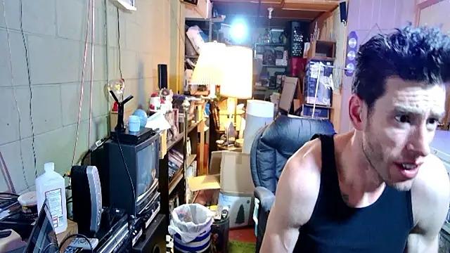 Snapshot of savageconfidence chatting on 10.09.25 savageconfidence online show from 10.09.25