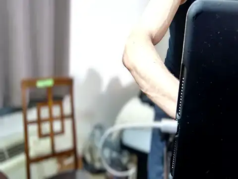 Snapshot of savageconfidence chatting on 11.14.25 savageconfidence online show from 11.14.25