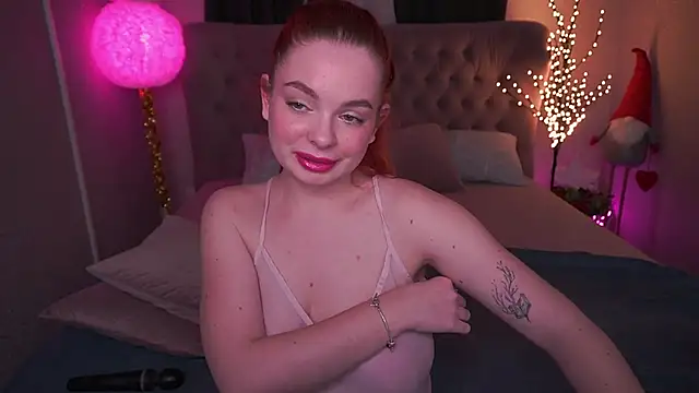 Snapshot of CarolinaDia chatting on 01.20.25 CarolinaDia online show from 01.20.25