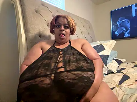 Missredboneo12 online show from 10.09.25