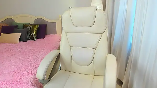 Eva Rosec online show from 02.21.25