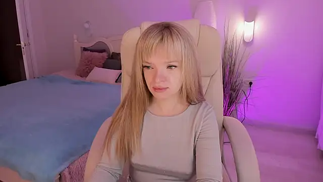 Eva Rosec online show from 09.20.25