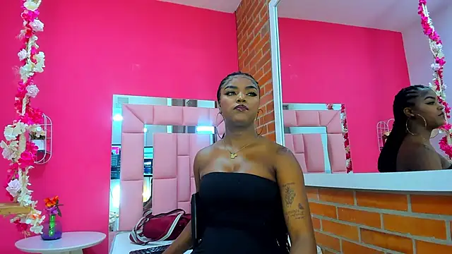 Snapshot of malu_horny_69 chatting on 12.10.24 malu horny 69 online show from 12.10.24