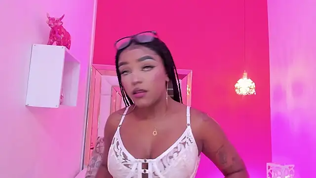 Snapshot of malu_horny_69 chatting on 02.13.26 malu horny 69 online show from 02.13.26