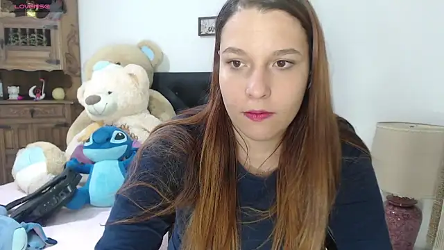 Snapshot of alexia_87 chatting on 02.12.26 alexia 87 online show from 02.12.26